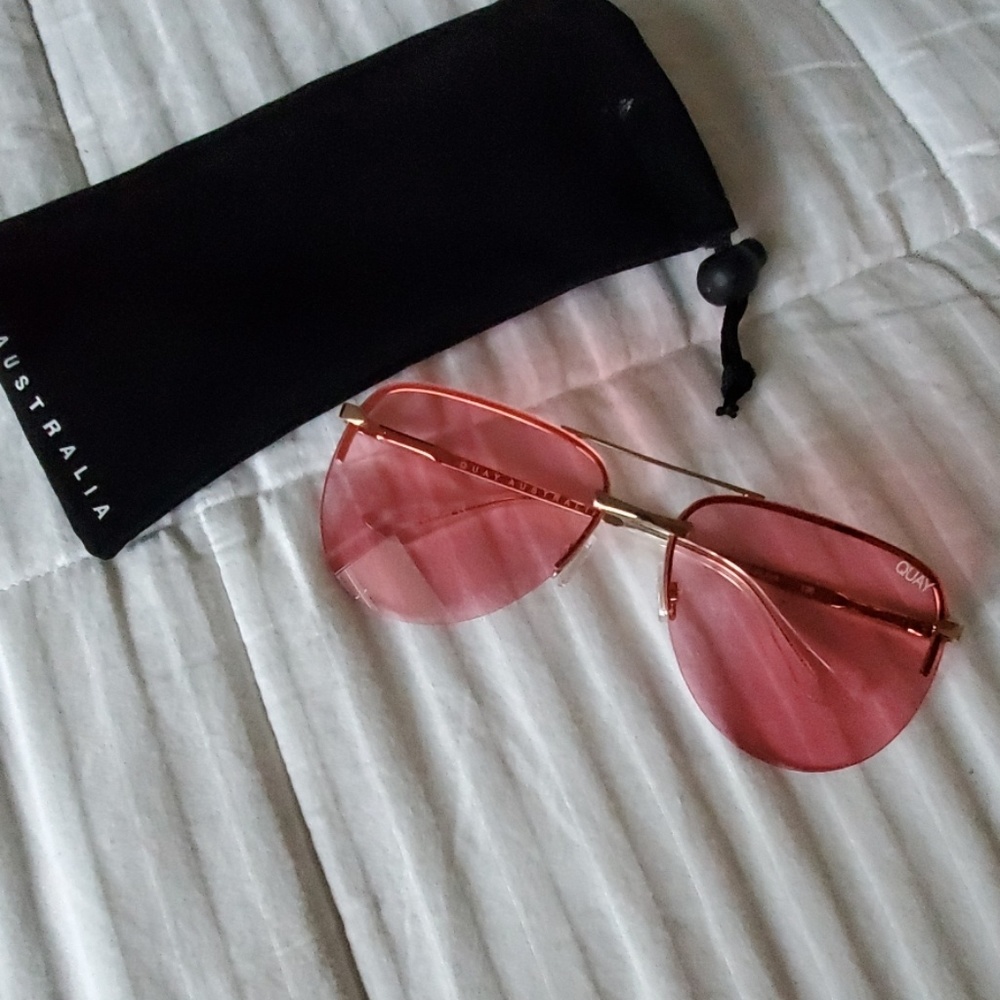 QUAY Pink Aviators